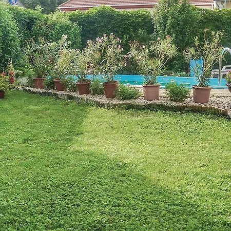Four Bedroom Holiday In Nyaraló *